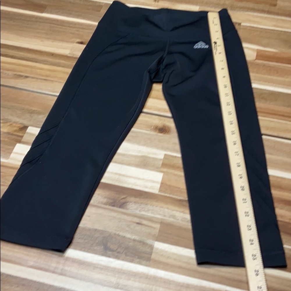 Adidas capris. - Picture 3 of 8
